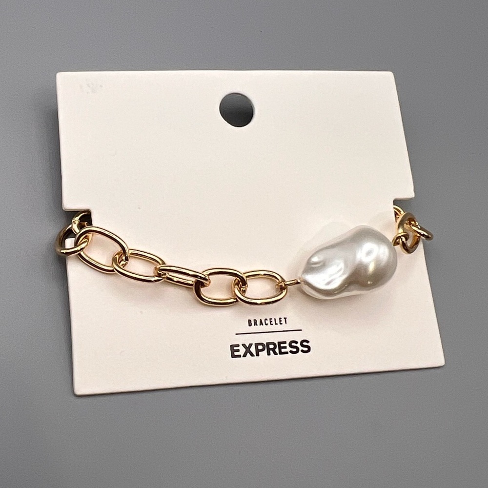 Express Gold Chain Bracelet with Baroque Pearl